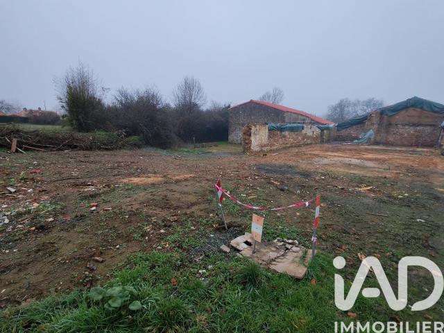 Terrain vente à Fontenay-le-Comte, Saint-martin-lars-en-sainte-hermine