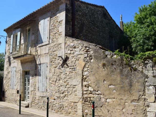 Terrain vente à Nîmes, Comps