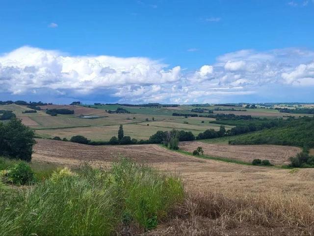 Terrain vente à Castelsarrasin, Beaumont-de-lomagne