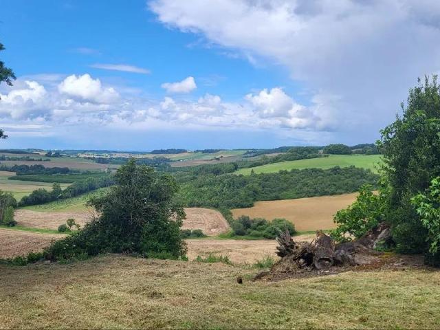 Terrain vente à Castelsarrasin, Beaumont-de-lomagne