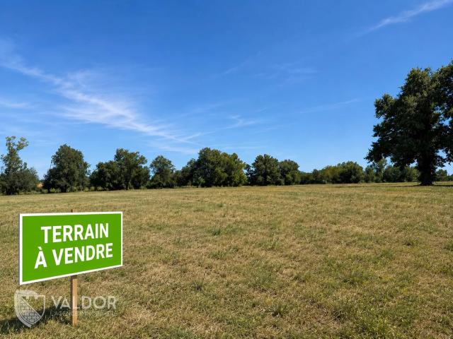 Terrain vente à Bourg-en-Bresse, Francheleins