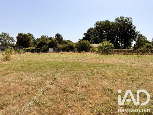 Terrain vente à Fontenay-le-Comte, Cezais