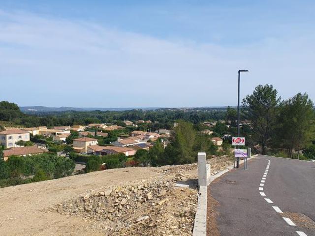 Terrain vente à Nîmes, Comps