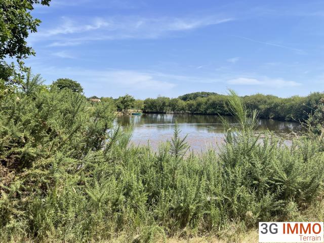 Terrain vente à Fontenay-le-Comte, Les Pineaux