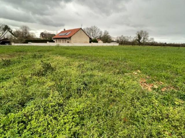 Terrain vente à Louhans-Châteaurenaud, L'abergement-sainte-colombe