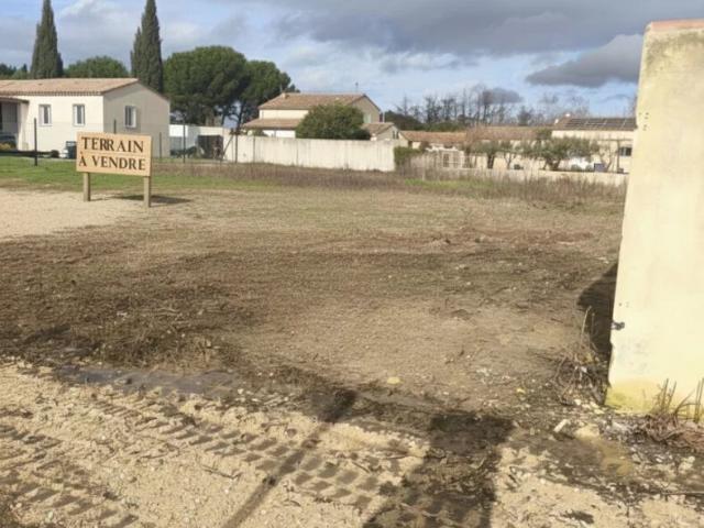 Terrain vente à Nîmes, Saze