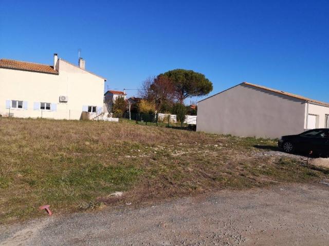 Terrain vente à Semussac