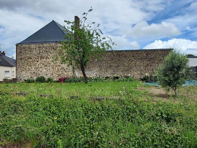 Terrain vente à Château-Gontier, Astillé