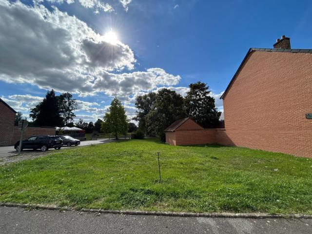 Terrain vente à Pont-sur-Sambre, Nord