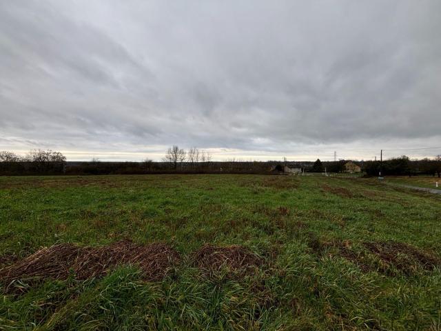 Terrain vente à Louhans-Châteaurenaud, Cuiseaux