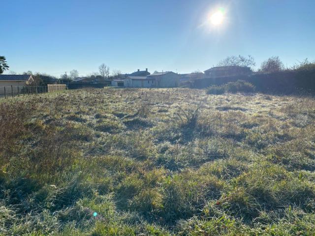 Terrain vente à Bordeaux, Le Pian-médoc
