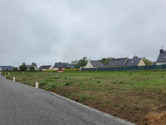 Terrain vente à Plounévézel, Finistère