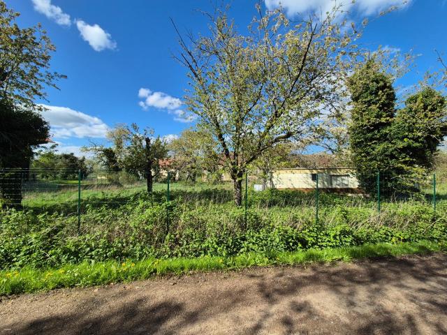 Terrain vente à Auxerre, Sougères-en-puisaye