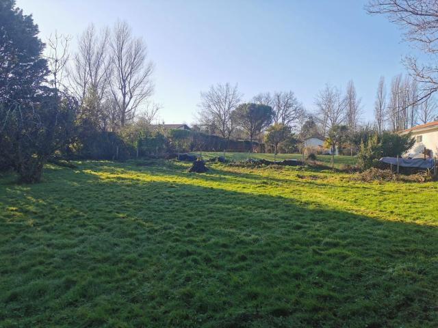 Terrain vente à Bordeaux, Tresses