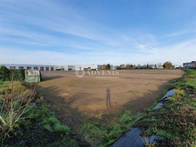 Local Commercial location à Metz, La Maxe