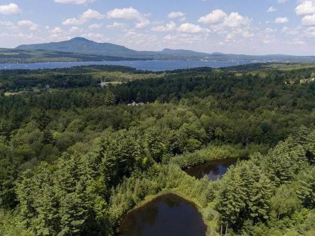 House for sale in Magog House for sale in Magog