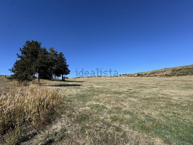 Terrain vente à L'Habitarelle, Châteauneuf-de-Randon