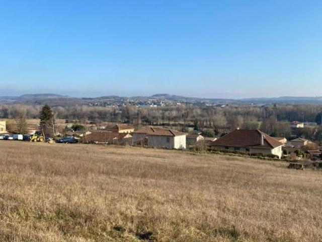 Terrain vente à Charmes-sur-l'Herbasse, Drôme