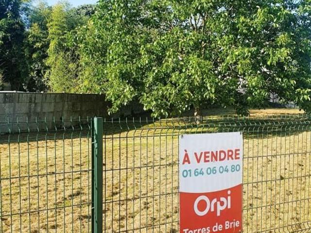 Terrain vente à Chaumes-en-Brie, Seine-et-Marne