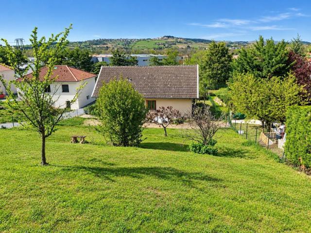 Terrain vente à Civrieux-d'Azergues, Rhône