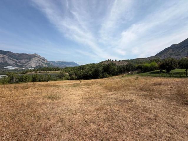 Terrain vente à Claret, Alpes-de-Haute-Provence