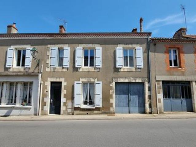 Villa vente à Montmorillon, Lathus-saint-rémy