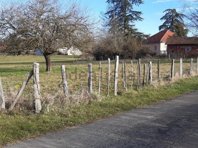 Terrain vente à Le Villarnier, Commenailles