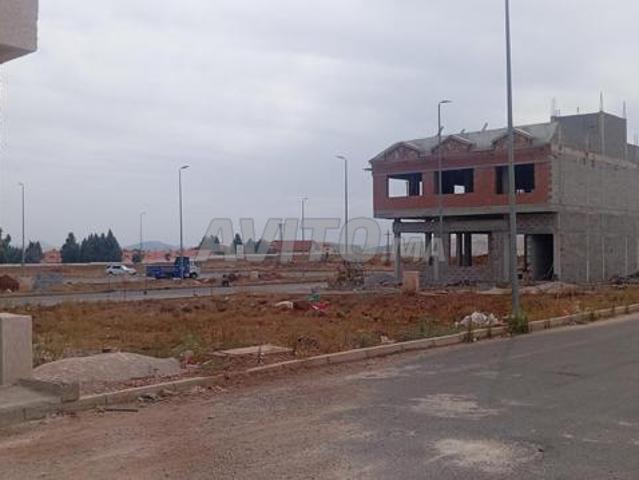 Propriété vente à Azrou ⴰⵣⵔⵓ أزرو, Province d'Ifrane ⵜⴰⵙⴳⴰ ⵏ ⵉⴼⵔⴰⵏ إقليم إفران