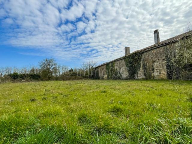 Terrain vente à Niort, Chef-boutonne