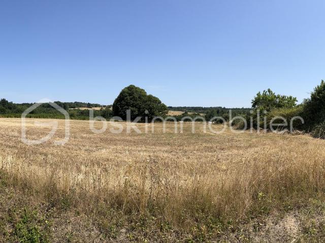 Terrain vente à Nontron, Jumilhac-le-grand