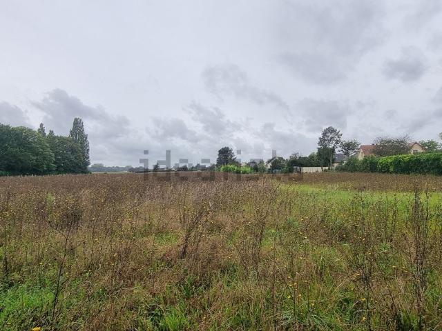 Terrain vente à Courlon-sur-Yonne, Yonne