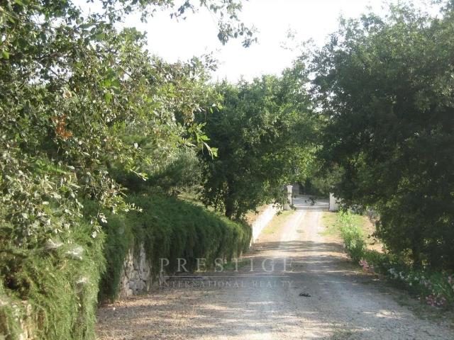 Terrain vente à Grasse, Châteauneuf-grasse