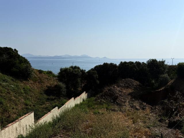 Terrain vente à Arrondissement de Draguignan, Roquebrune-sur-argens