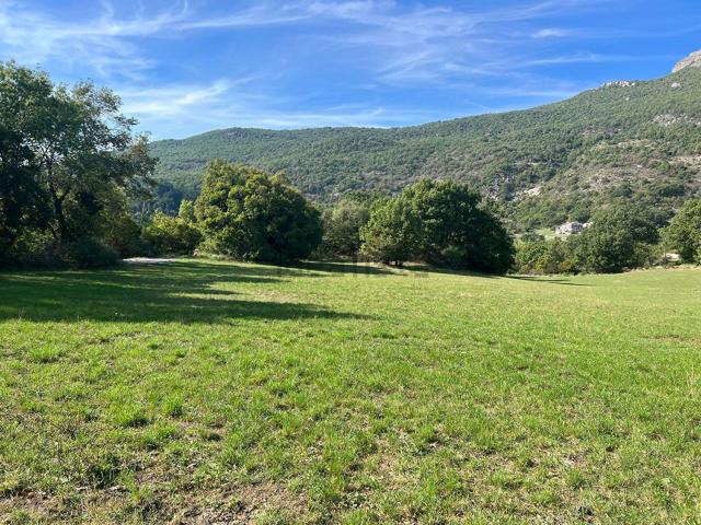 Terrain vente à Les Andrieux, Entrepierres