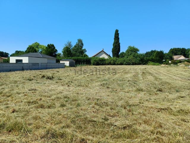 Terrain vente à Les Côtes, Espinasse-Vozelle