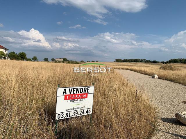 Terrain vente à L'Hôpital-du-Grosbois