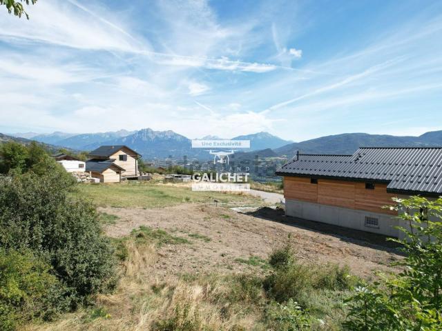 Terrain vente à Les Cesaris, La Bâtie-Neuve