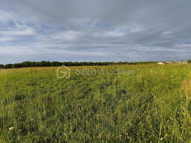 Terrain vente à Plaine de Lavit, Lavit