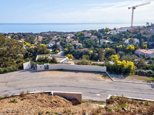 Terrain vente à Arrondissement de Draguignan, Roquebrune-sur-argens