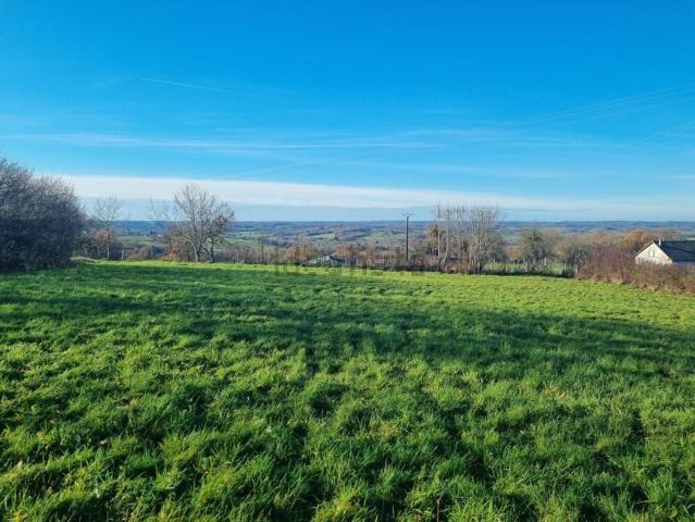 Terrain vente à Lubersac, Corrèze
