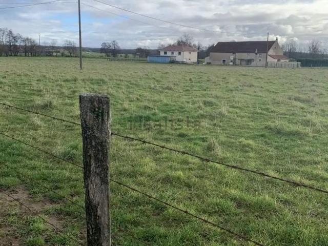 Terrain vente à Montarlot, Magny-Montarlot