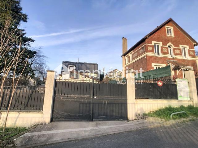 Terrain vente à Villa des Suisses, Nanterre