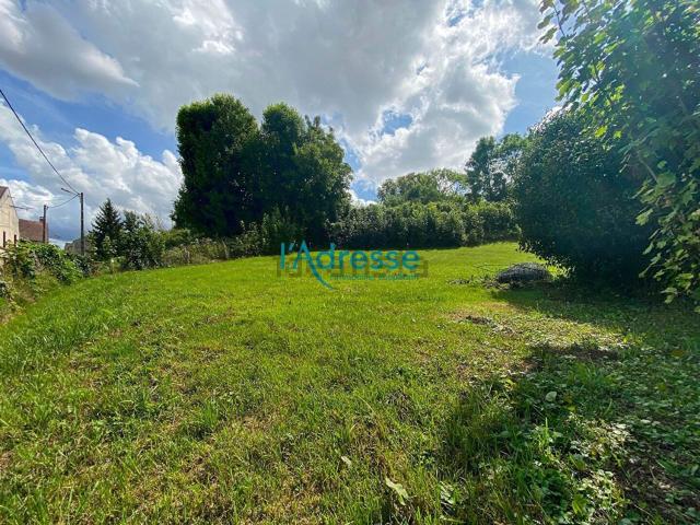 Terrain vente à Oinville-sur-Montcient, Yvelines