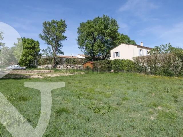 Terrain vente à Les Seniorales, Paradou