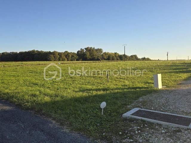 Terrain vente à Jonzac, Montlieu-la-garde