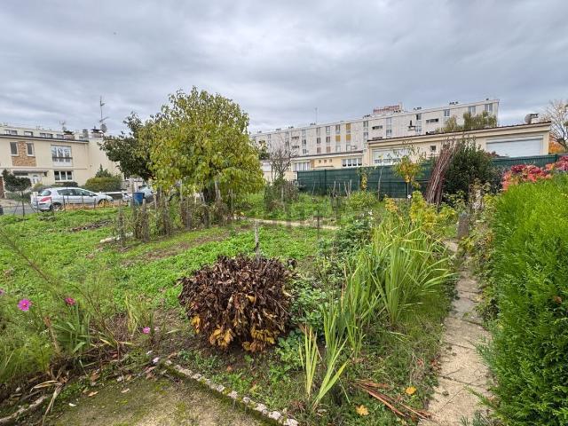 Terrain vente à Centre Commercial Valony, Osny