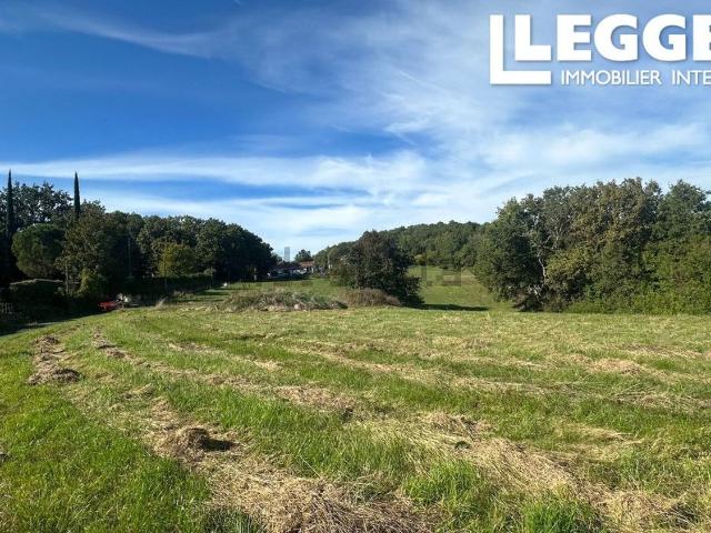 Terrain vente à Le Bourg Neuf-est, Puy-l'Évêque