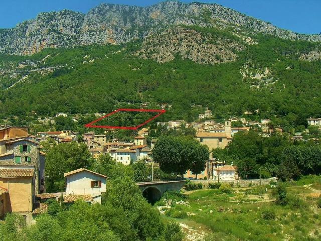 Terrain vente à Roquestéron, Alpes-Maritimes