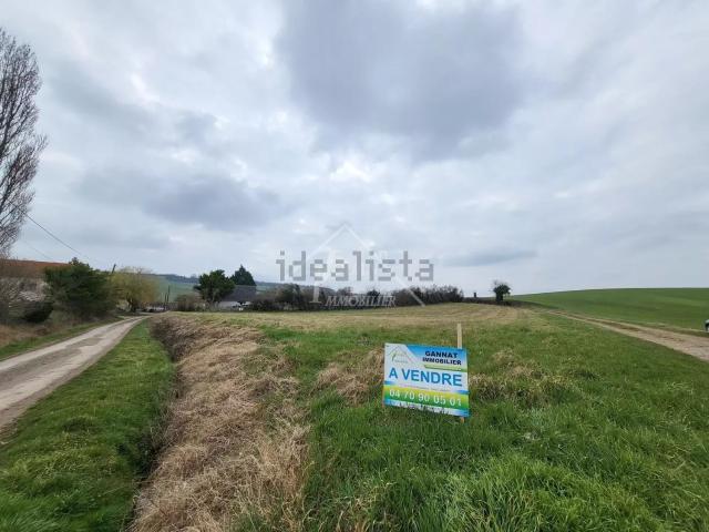 Terrain vente à Saint-Pourçain-sur-Sioule, Allier
