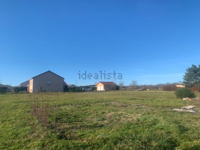 Terrain vente à Serbannes, Allier
